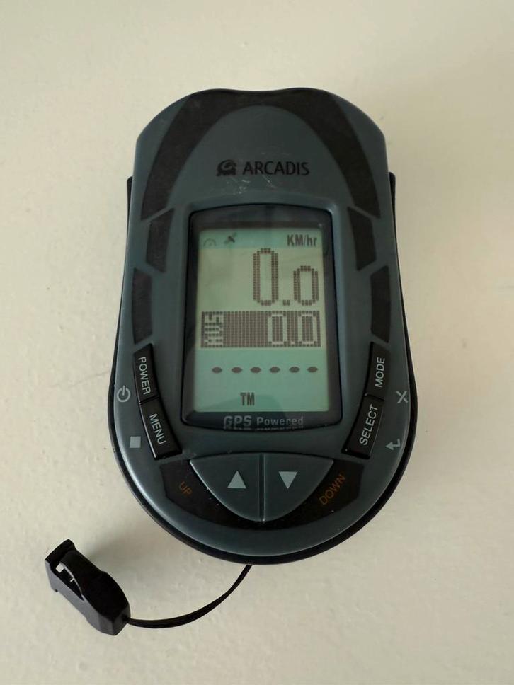 Arcadis GPS-snelheidsmeter en fietscomputer, Fietsen en Brommers, Fietsaccessoires | Fietscomputers, Zo goed als nieuw, GPS, Ophalen of Verzenden