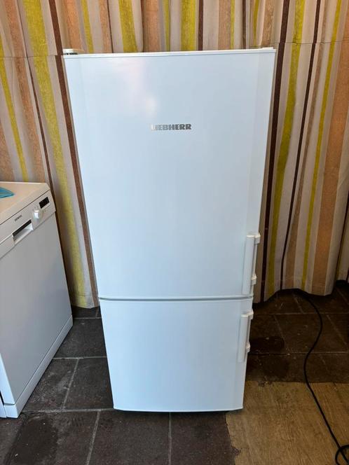 Liebherr: Witte Koelkast, Met Twee Vriesladen, Werkt Goed., Huis en Inrichting, Keuken | Keukenelementen, Gebruikt, 100 tot 150 cm
