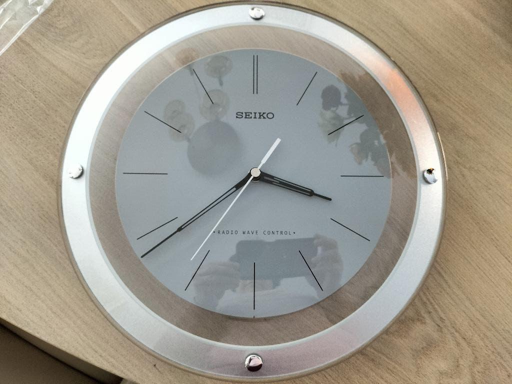 Seiko radiogestuurde wandklok, Ophalen of Verzenden, Zo goed als nieuw, Analoog, Wandklok