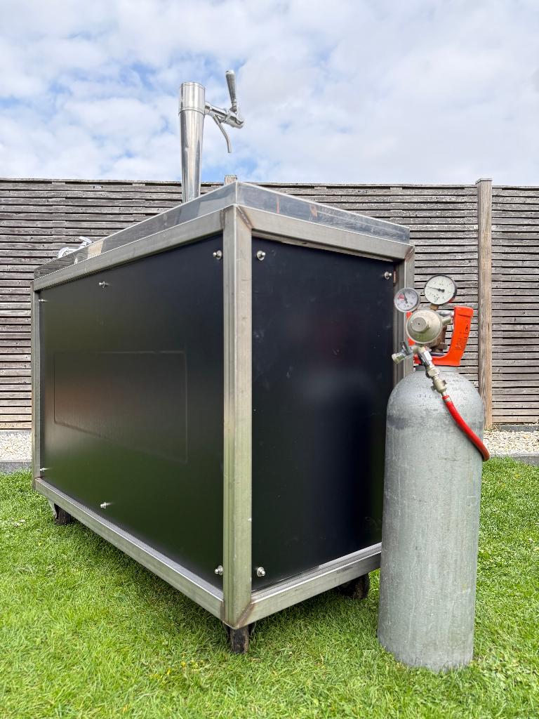 Huren: Biertap 1,20 M + spoelbak incl. CO2 - Gratis levering, Verzenden, Zo goed als nieuw, Overige