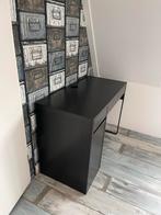 IKEA Micke Bureau Zwart 105x50cm met kabelmanagement, Ophalen, Zo goed als nieuw, Bureau