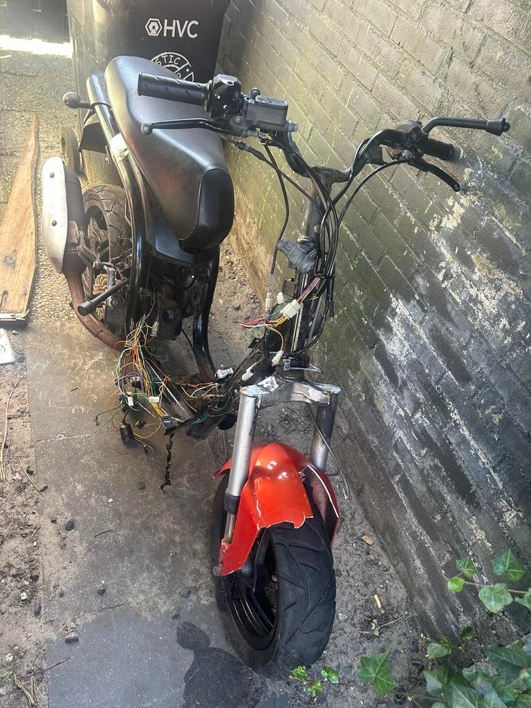 2 scooters te ruil, Fietsen en Brommers, Minibikes, Midibikes en Pitbikes, Ophalen of Verzenden, Gebruikt, Overige typen