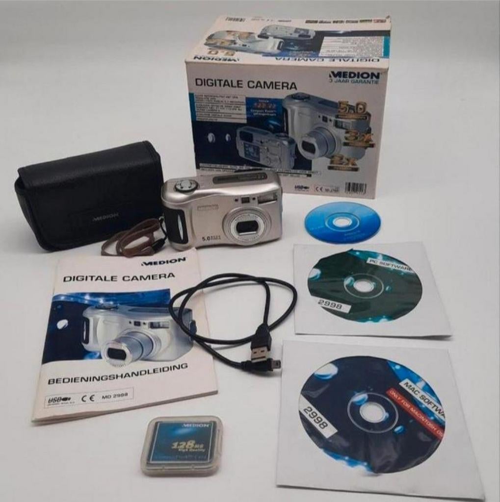 Medion MD2998 digitale camera compleet in doos, Gebruikt, Compact, Ophalen of Verzenden, 5 Megapixel