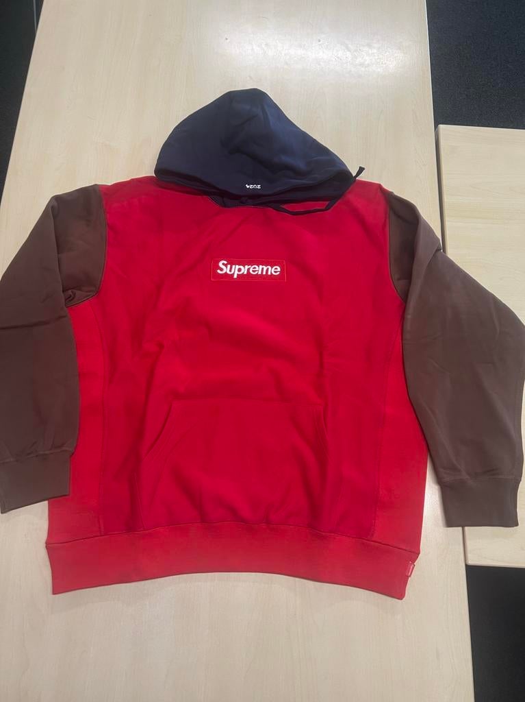 Supreme hoodie rood met bruine mouwen en blauwe capuchon, Kleding | Heren, Ophalen of Verzenden, Nieuw, Maat 52/54 (L), Rood