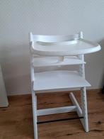 Stokke Tripp Trapp meegroeistoel wit met eetblad, Kinderen en Baby's, Kinderstoelen, Ophalen of Verzenden, Gebruikt, Meegroeistoel