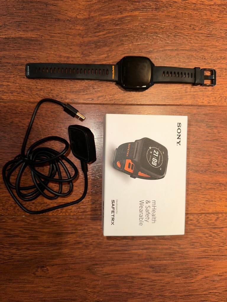 Sony SafeTrx smartwatch voor watersport, Ophalen of Verzenden, Waterdicht, Gebruikt, Zwart