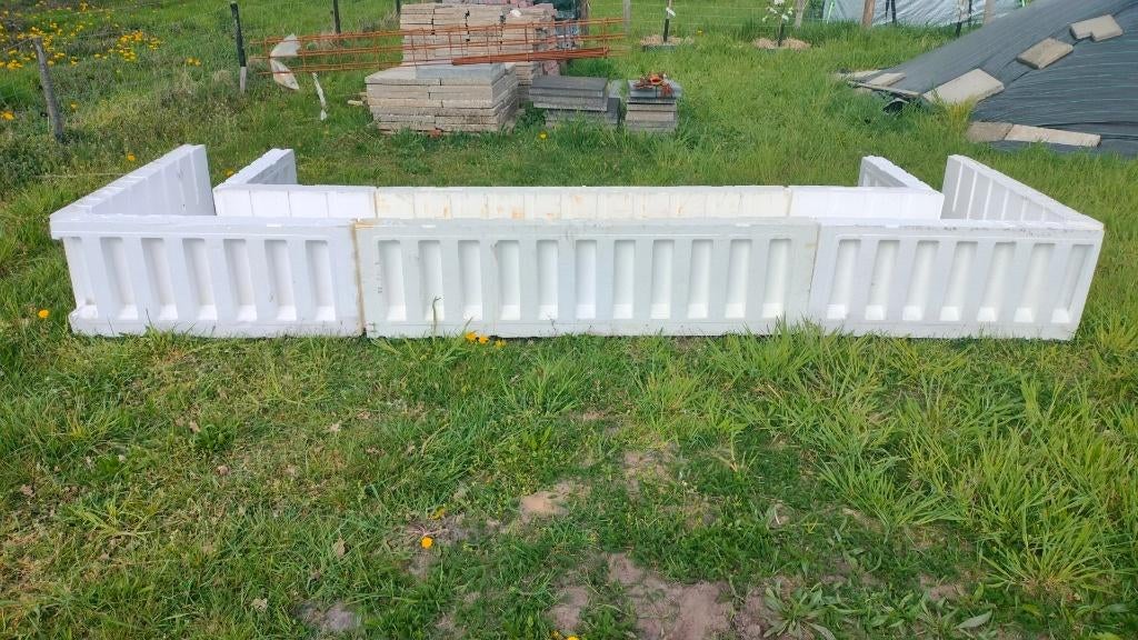 EPS-fundering bekisting (1x recht, 2 hoeken) + wapeningskorf, Ophalen, Nieuw, 5 tot 10 m², Piepschuim (Tempex)