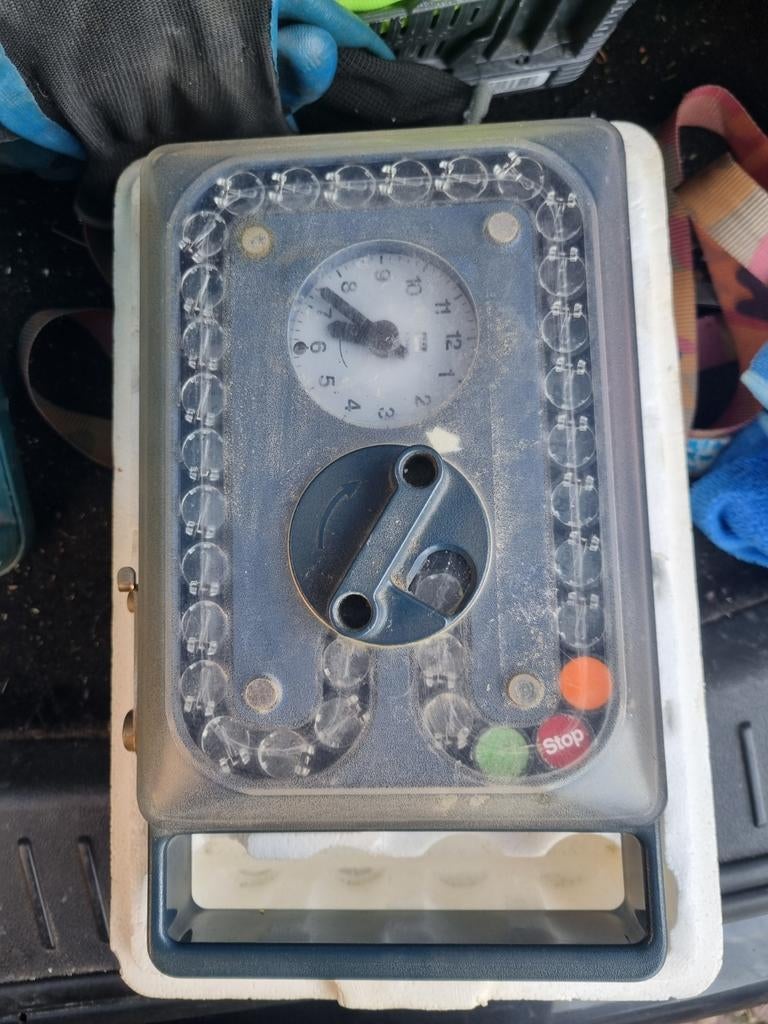 Duimen klok, Dieren en Toebehoren