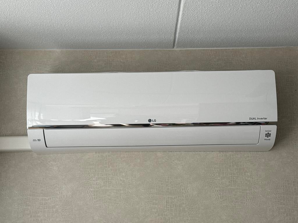 Grote LG Dual Inverter Airco - 2 jaar oud, Gebruikt, 3 snelheden of meer, Ophalen of Verzenden, Koelen en Ontvochtigen