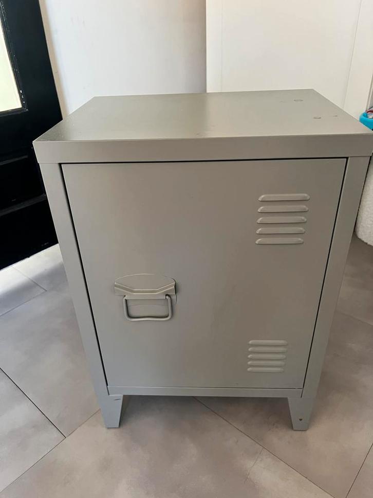 Metalen locker grijs, Huis en Inrichting, Kasten | Lockerkasten, Gebruikt, Ophalen