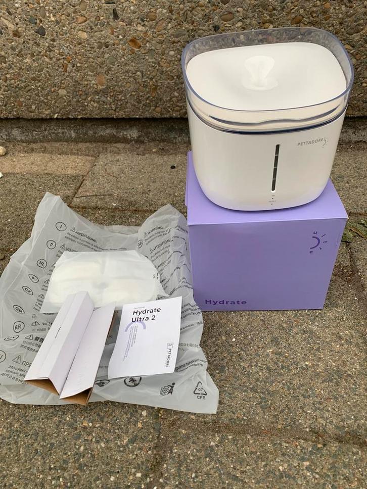 Pettadore Hydrate Ultra 2 – Slimme Drinkfontein | nieuw, Dieren en Toebehoren, Kattenvoerbakken en Drinkbakken, Nieuw, Automatisch
