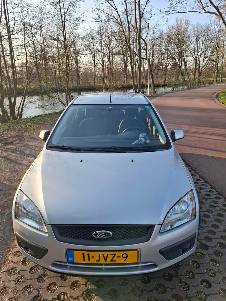 Ford Focus 1.6 74KW Wagon 2008 Grijs, Auto's, 1596 cc, 635 kg, 100 pk, Handgeschakeld