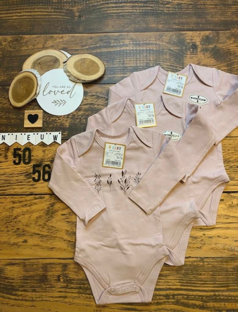Baby girl 3x Wibra rompers licht roze/lila maat 50/56, Ophalen of Verzenden, Nieuw, Meisje, Nacht- of Onderkleding