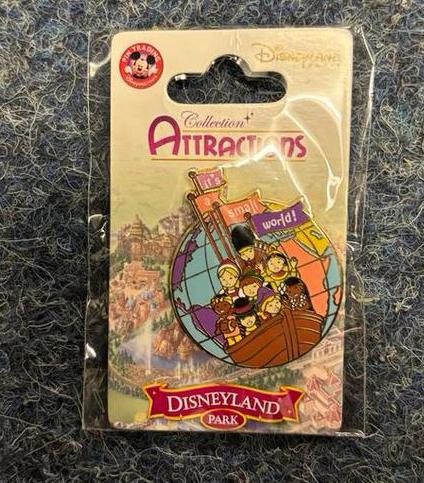 Disney Disneyland Park It's a Small World pin, Verzamelen, Ophalen of Verzenden, Overige figuren, Nieuw, Overige typen