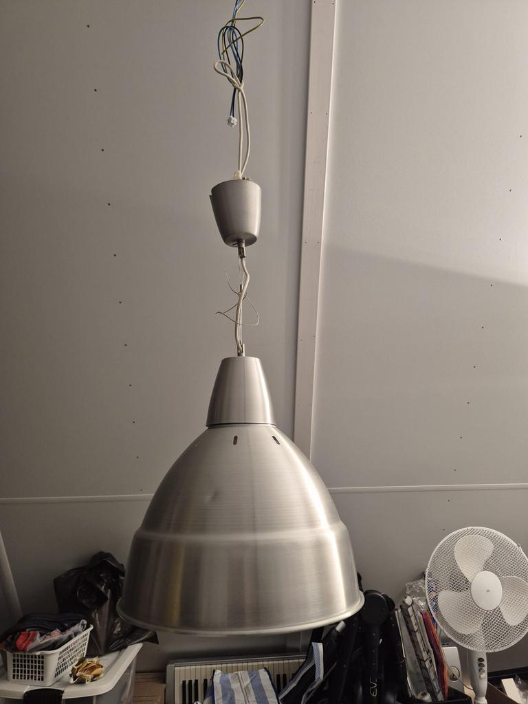 IKEA lamp, geborsteld aluminium, Huis en Inrichting, Lampen | Hanglampen, Ophalen, Gebruikt, Minder dan 50 cm
