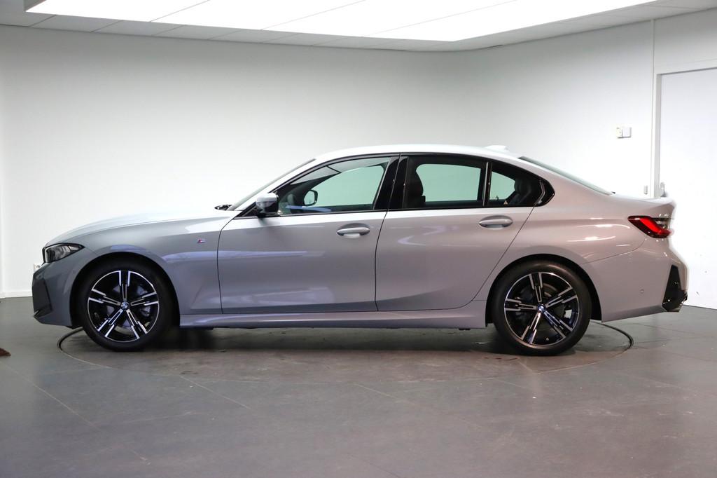 BMW 3 Serie 320i M Sport Automaat / Sportstoelen / Achteruit, Auto's, 1998 cc, 4 cilinders, Met garantie (alle), Bedrijf