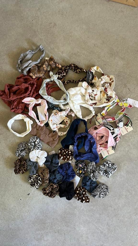 Partij van 50 stuks haarbanden en scrunchies, Ophalen of Verzenden, Nieuw