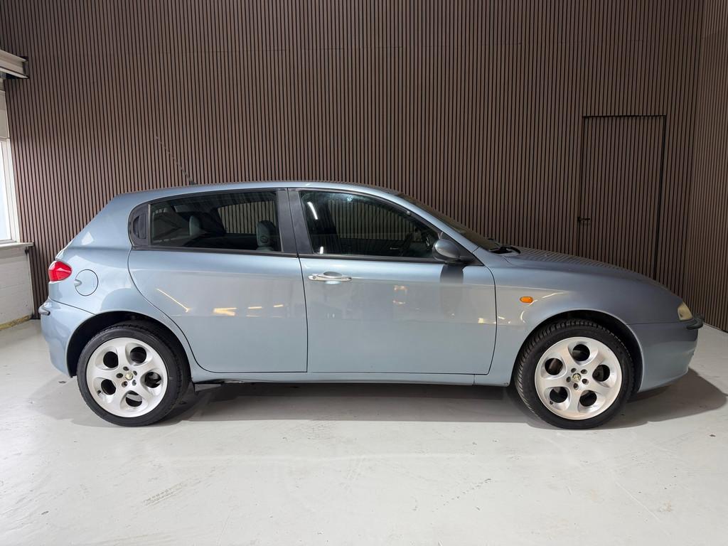 Alfa Romeo 147 1.6 T.Spark Edizione Limitata LEER CLIMA Nieu, Auto's, Alfa Romeo, Voorwielaandrijving, Gebruikt, 4 cilinders, Stoelverwarming