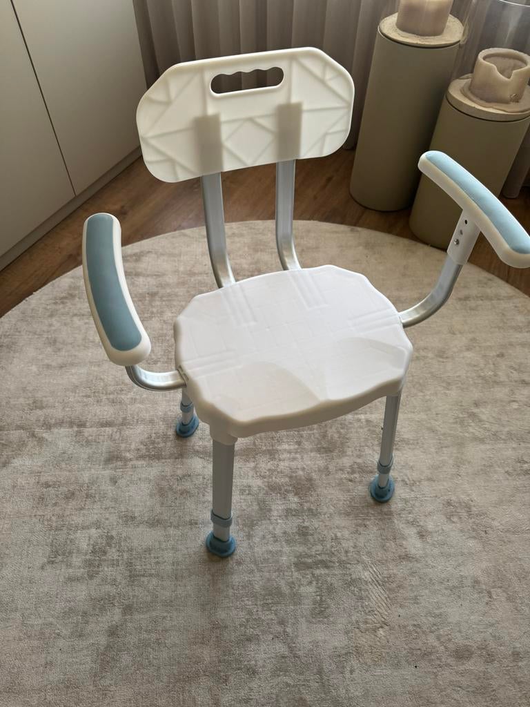 Douchstoel 2 weken oud, Diversen, Ophalen, Zo goed als nieuw