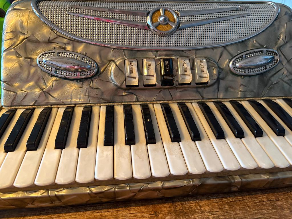 Accordeon, Muziek en Instrumenten, Accordeons, Gebruikt, Met koffer, 120-bas, Ophalen