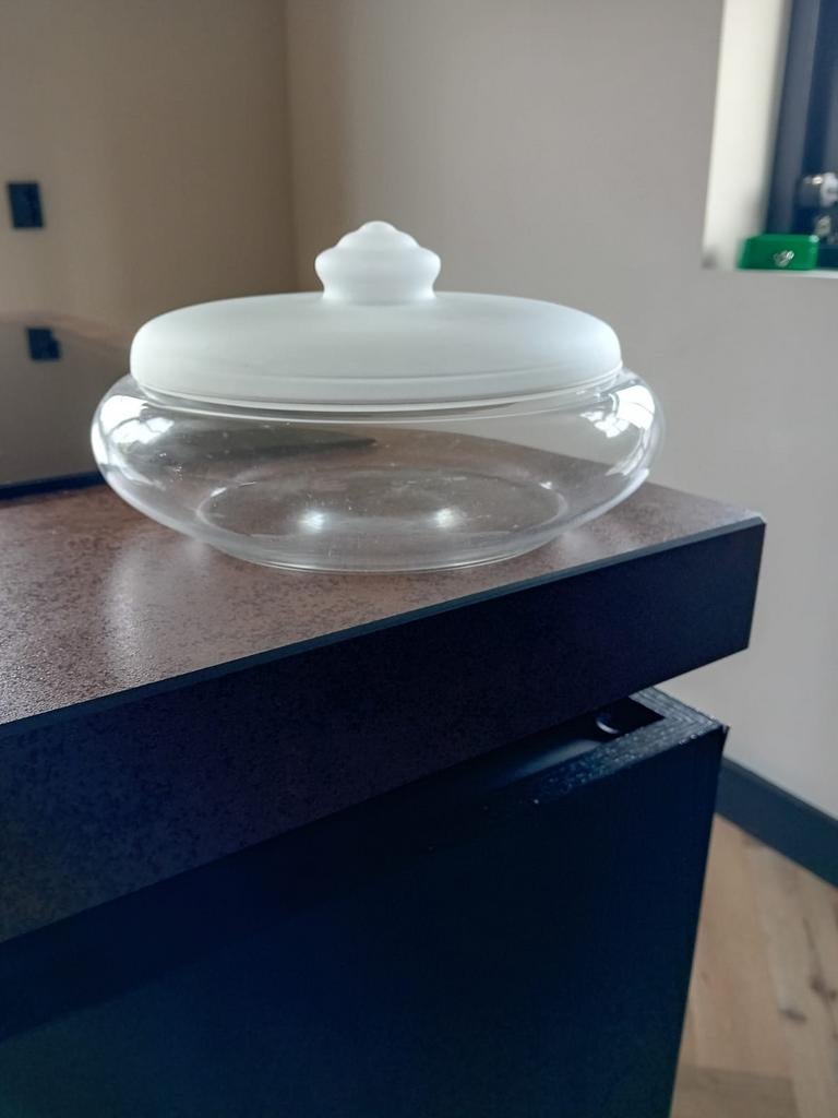 Glazen koektrommel., Ophalen