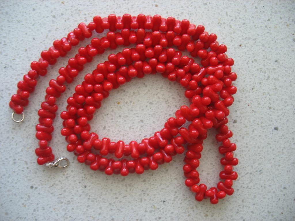 Ketting Stokjes Kralen Rood Zilverkleurig Slotje* Vintage, Sieraden, Tassen en Uiterlijk, Antieke sieraden, Ophalen of Verzenden