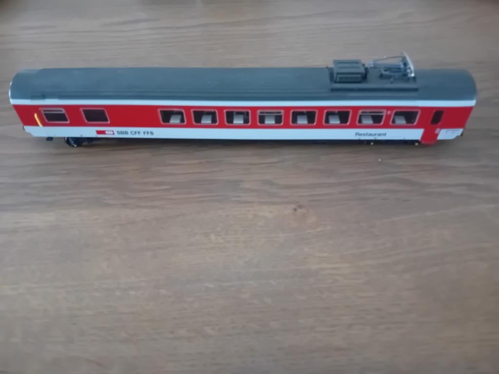 SBB CFF FFS Restaurant wagon mooi model, Hobby en Vrije tijd, Gelijkstroom, Wagon, Ophalen of Verzenden, Zo goed als nieuw