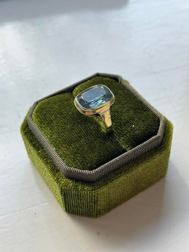 Vintage 8 karaat gouden ring met blauwe topaas, Sieraden, Tassen en Uiterlijk, Ringen, Ophalen of Verzenden, Zo goed als nieuw