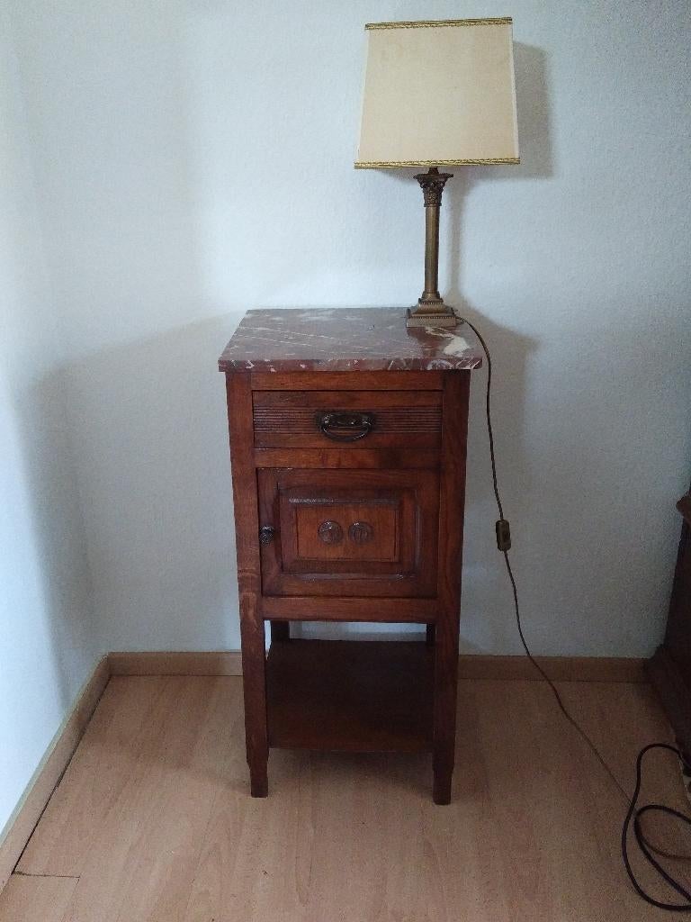 eiken NACHTKASTJE 86 cm hoog, met marmer blad 40x 38 cm, Huis en Inrichting, Slaapkamer | Nachtkastjes, Ophalen, Gebruikt, Minder dan 45 cm