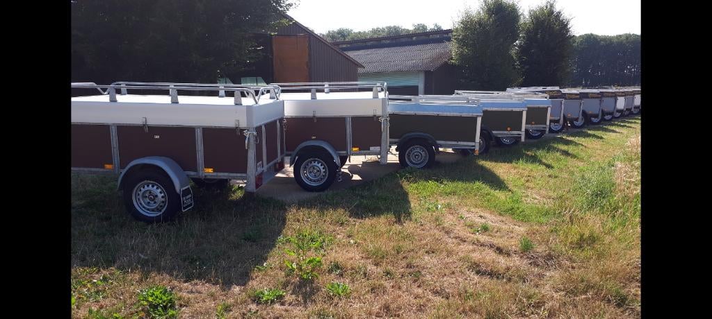 TE HUUR EN TE KOOP BAGAGEWAGEN;S VOOR DE VAKANTIE;S., Auto diversen, Aanhangers en Bagagewagens, Ophalen, Zo goed als nieuw