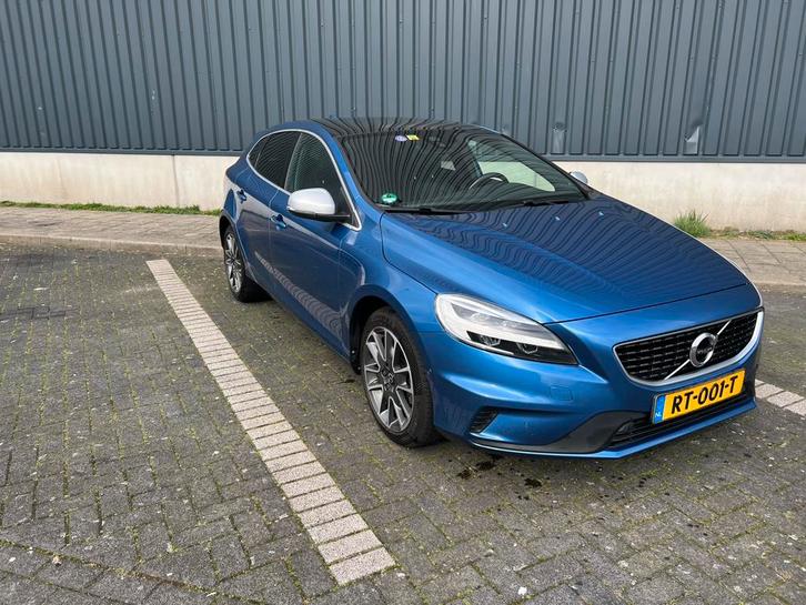 Volvo V40 2.0 T4 235 pk Business Sport | R-Design 2018 Blauw, Auto's, Volvo, Particulier, V40, Achteruitrijcamera, Airbags, Airconditioning