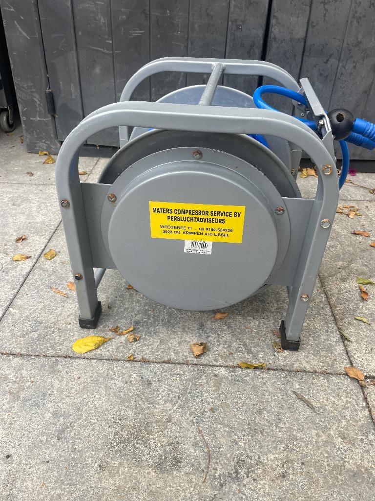 Luchtslanghaspel automatisch oprollend, Ophalen, Gebruikt