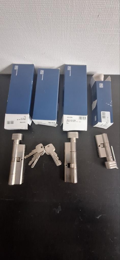 Cilindersloten 4x met draaiknop en skg veiligheid 242 nieuw, Ophalen of Verzenden, Nieuw, Overige materialen, Slot