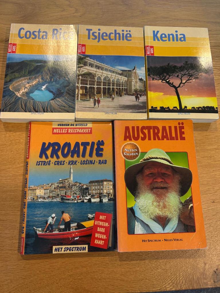Nelles reisgidsen 5 stuks, Europa, Reisgids of -boek, Ophalen, Gelezen