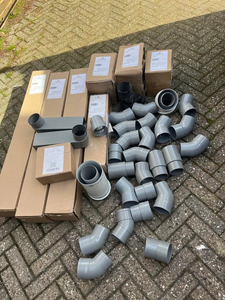 partij loodgieter dyka Wavin Pipelife 30 45 bocht Burgerhout, Doe-het-zelf en Verbouw, Buizen en Afvoer, Zo goed als nieuw, Bochten