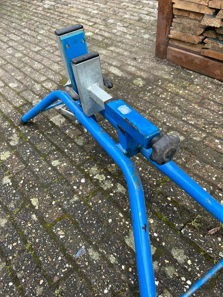 Blauwe deurenklem in zeer nette staat