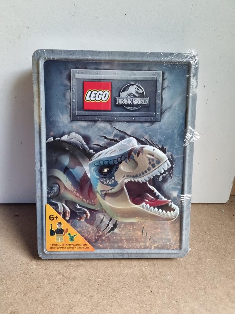 LEGO Jurassic World Boeken & Stickers in Metalen Doos NIEUW, Jurassic World, Overige typen, Nieuw, Ophalen of Verzenden