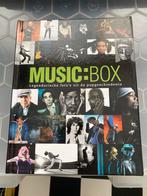 MUSIC:BOX - Legendarische foto's uit de popgeschiedenis, Ophalen of Verzenden, Zo goed als nieuw, Artiest