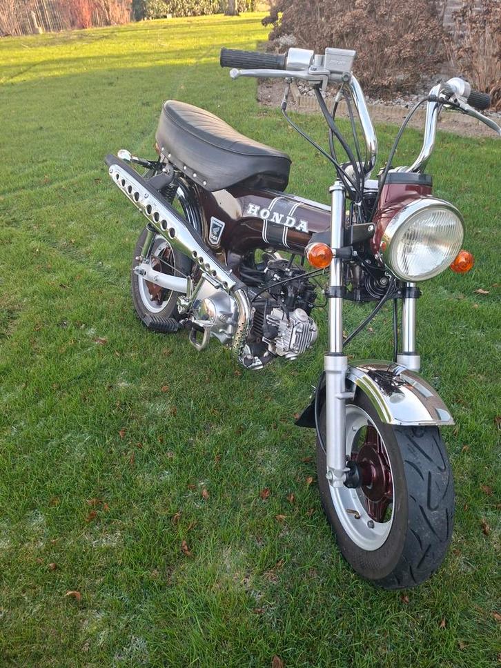 Honda Dax (Skyteam), Fietsen en Brommers, Brommers | Honda, Zo goed als nieuw, Overige modellen, Maximaal 25 km/u, Ophalen