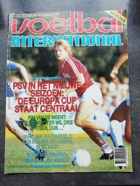 Voetbal International, 22e  jaargang, nr. 31, 1987, Ophalen, Gebruikt, Overige binnenlandse clubs, Boek of Tijdschrift