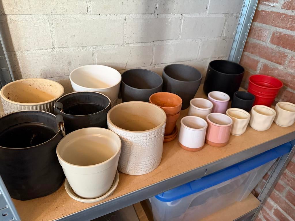 Gratis potten en vazen, Tuin en Terras, Ophalen, Rond, Zo goed als nieuw, Aardewerk