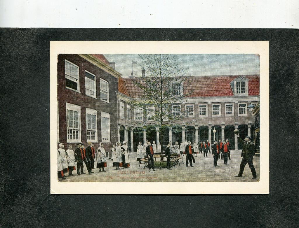 Ansicht Amsterdam - Korfbal op de jongensbinnenplaats van, Verzamelen, Ansichtkaarten | Nederland, Verzenden, 1980 tot heden, Ongelopen