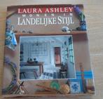 Laura Ashley Wonen in Landelijke Stijl, Ophalen of Verzenden, Gelezen, Interieur en Design