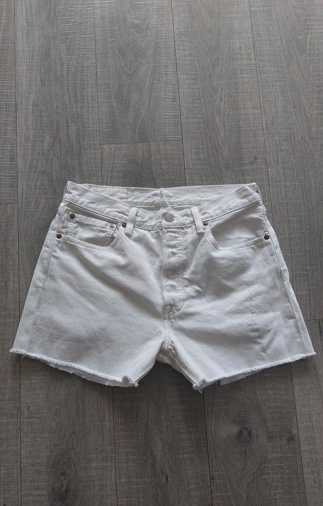 Levis 501 denim shorts 31, Kleding | Dames, Spijkerbroeken en Jeans, Gedragen, W30 - W32 (confectie 38/40), Wit, Ophalen of Verzenden