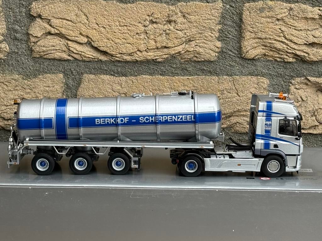 WSI Daf CF Berkhof Scherpenzeel mesttanker nieuw in doos, Hobby en Vrije tijd, Modelauto's | 1:50, Ophalen of Verzenden, Nieuw