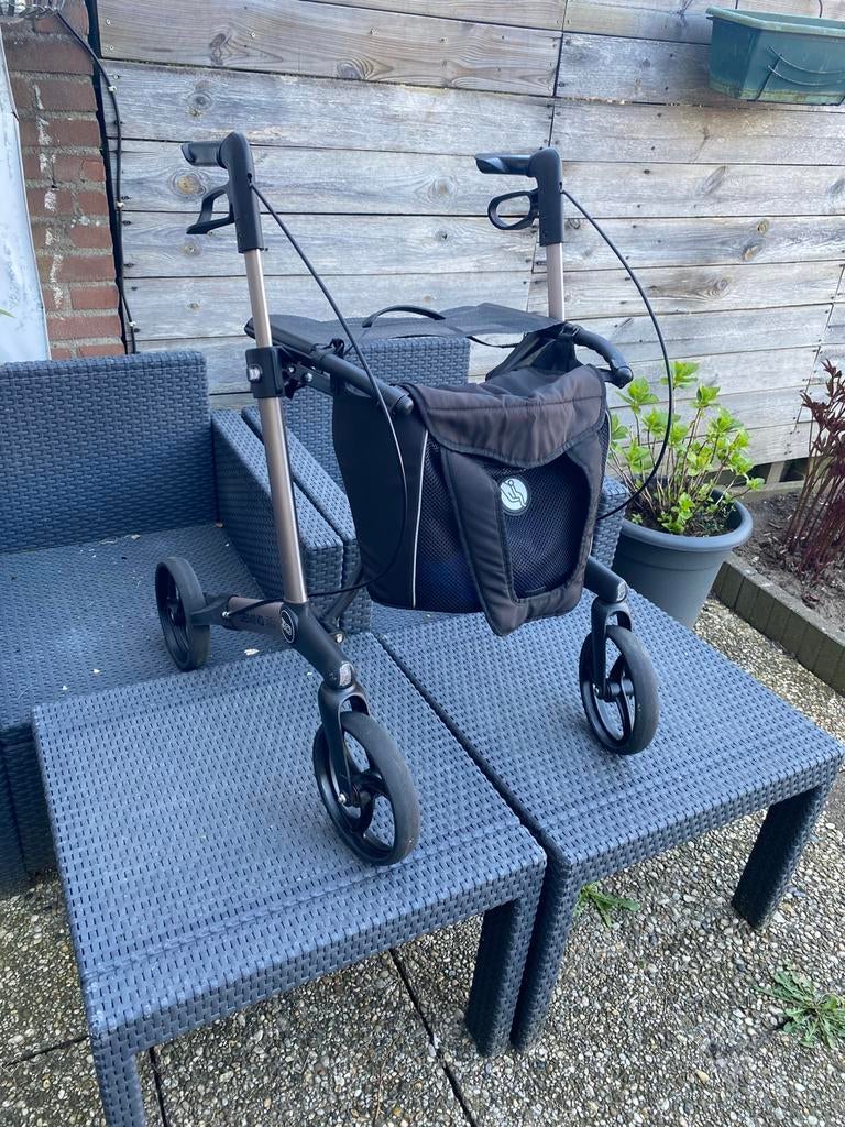 Rollator Gemino 30, Diversen, Rollators, Ophalen, Lichtgewicht, Zo goed als nieuw