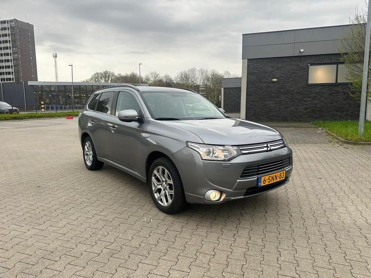 Mitsubishi Outlander 2.0 PHEV Instyle, Auto's, Mitsubishi, Bedrijf, Te koop, Outlander, 4x4, ABS, Achteruitrijcamera, Airbags