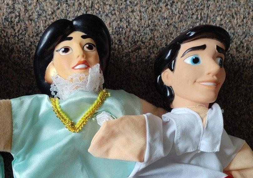 Aladdin en Jasmine 2 disney poppenkastpoppen, Ophalen of Verzenden, Gebruikt, Overige typen