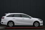 Kia Ceed Sportswagon 1.0 T-GDi MHEV DynamicLine automaat, Auto's, Stof, Gebruikt, 1309 kg, Wit