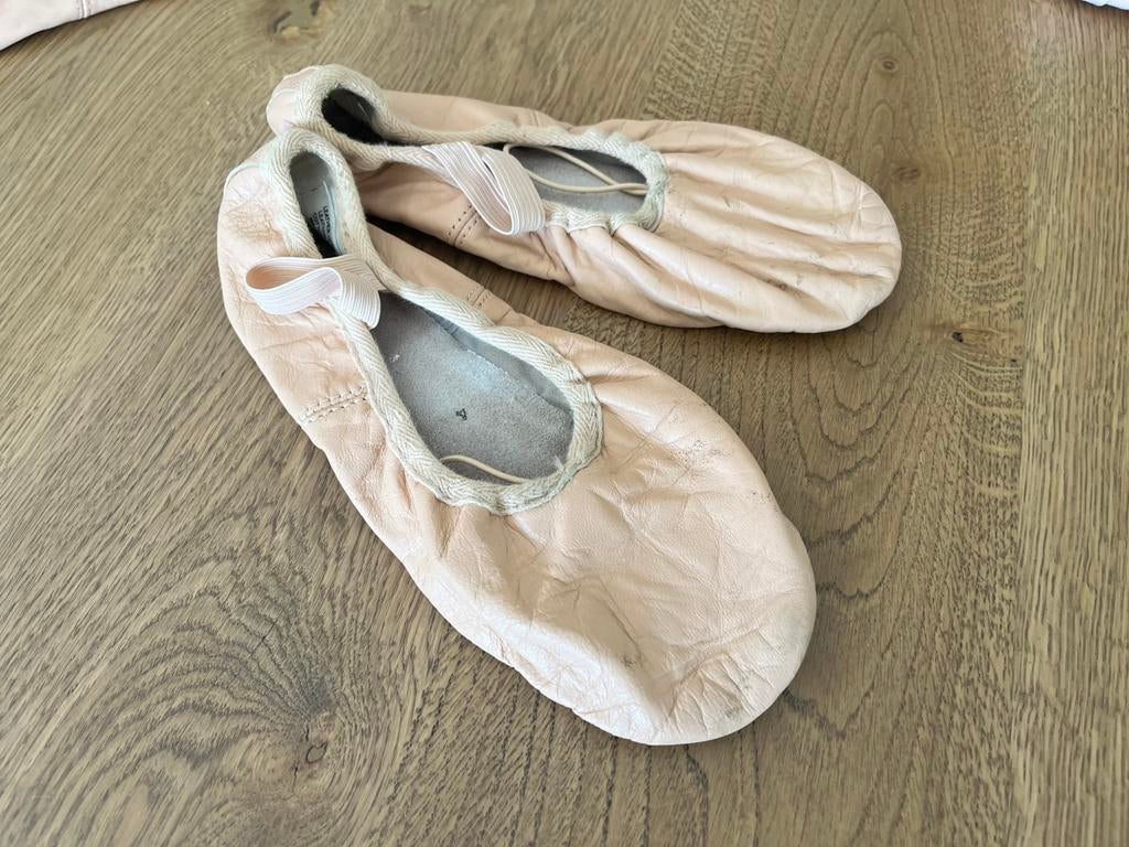 Ballet schoenen maat 4, Sport en Fitness, Ballet, Ophalen, Gebruikt, Schoenen
